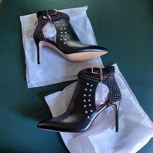 ***Women's Studded Cut-Out Boots***
